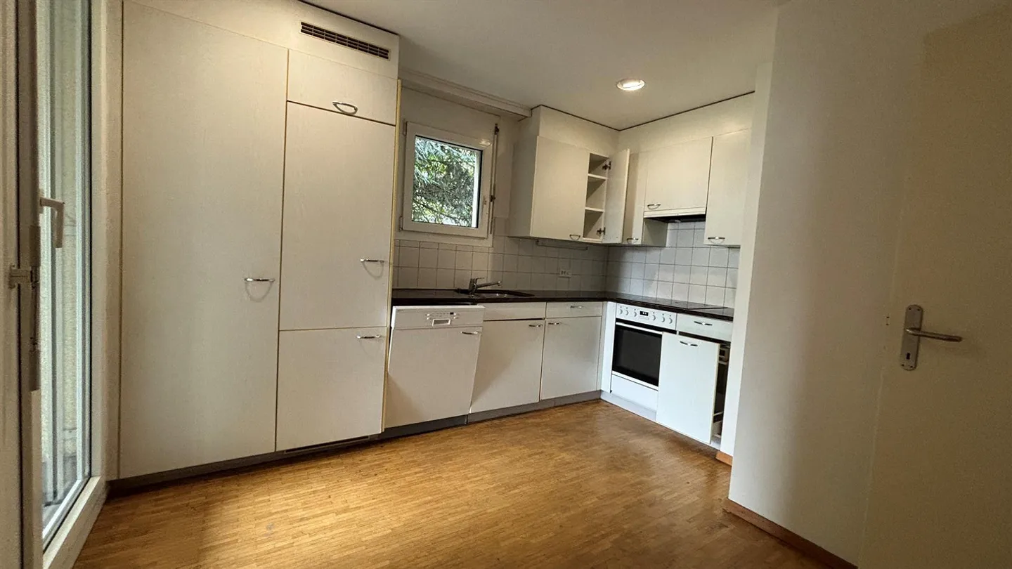Helles möbliertes Zimmer  in WG 12m zentral, ruhig, sonnig, Balkon - Foto 11 von 16