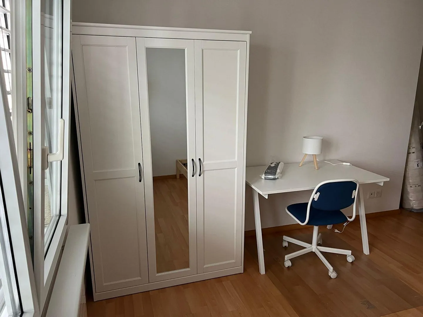 Helles möbliertes Zimmer  in WG 12m zentral, ruhig, sonnig, Balkon - Foto 16 von 16