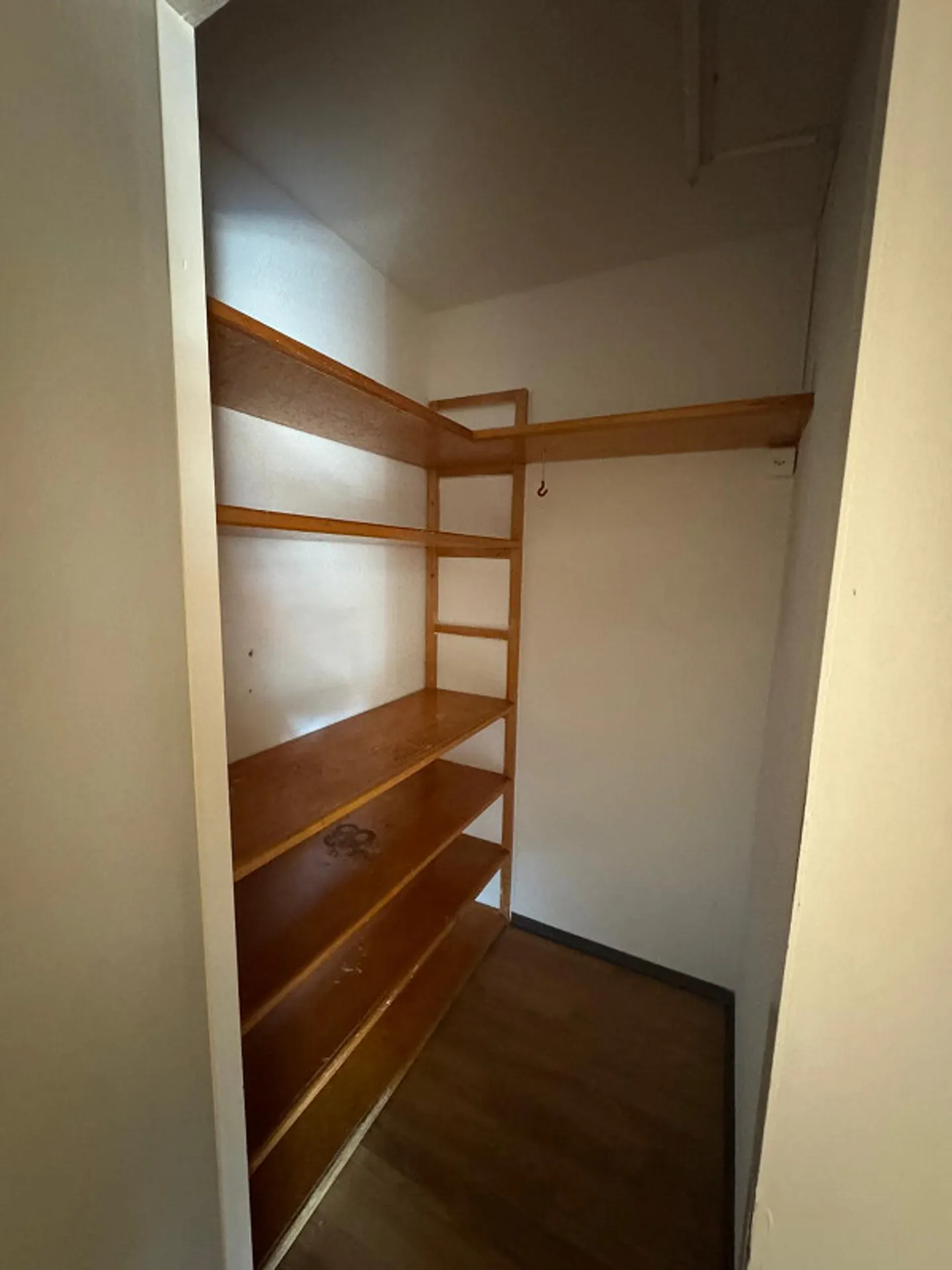 Bel et calme appartement de 3,5 pièces avec vue - Photo 4 sur 10