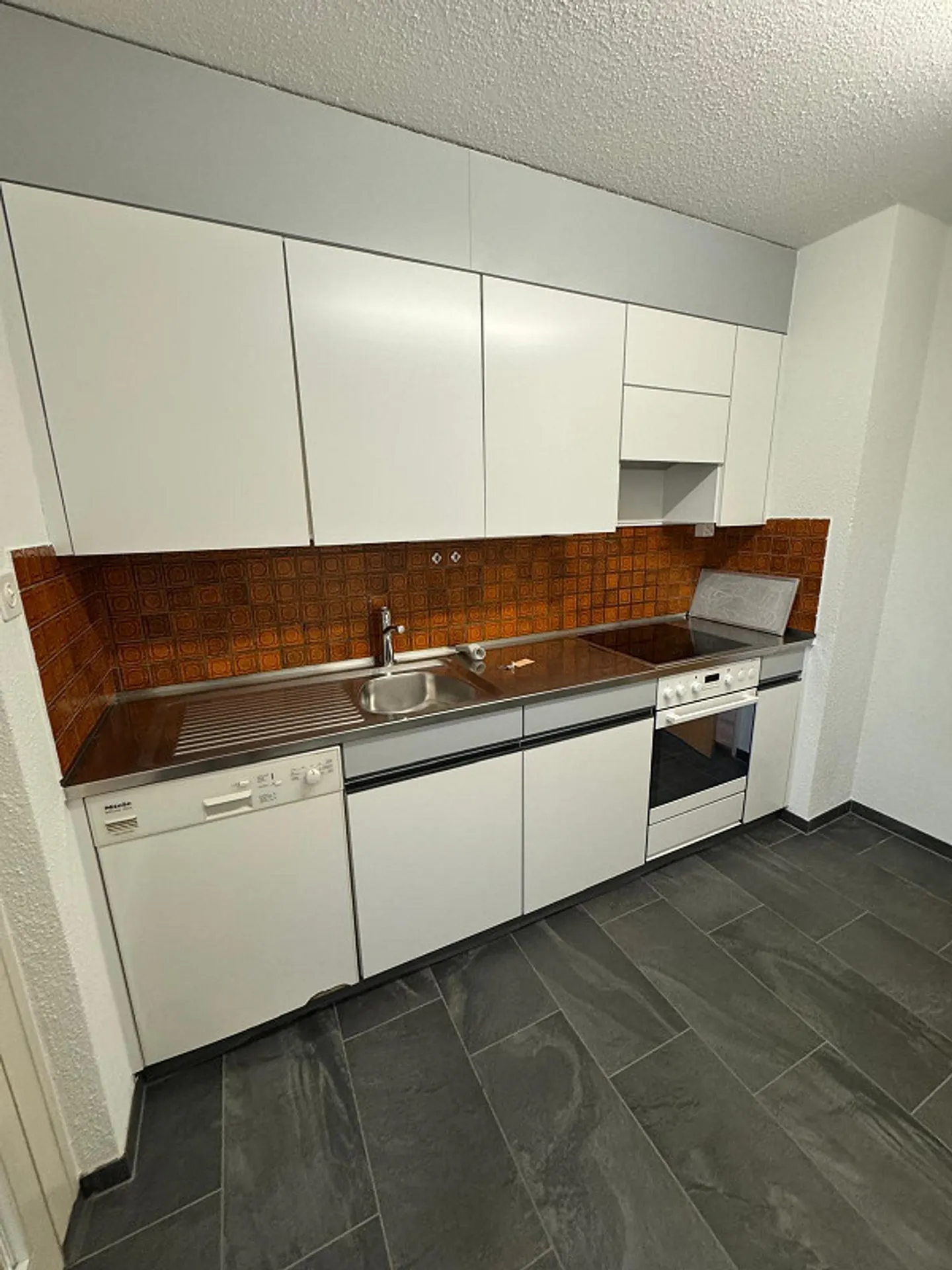 Bel et calme appartement de 3,5 pièces avec vue - Photo 2 sur 10