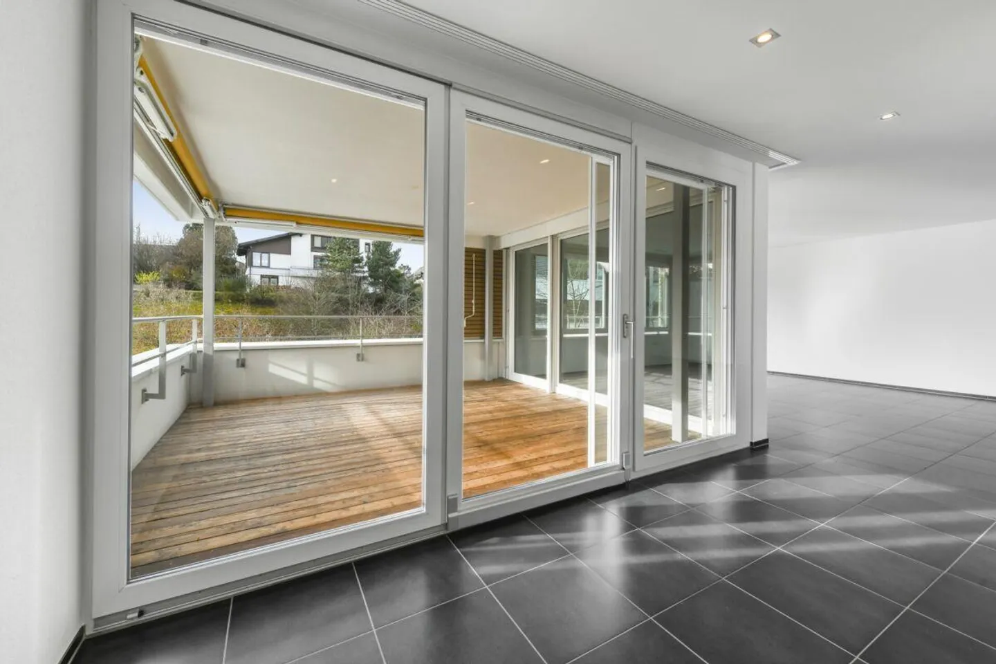 Minergie, modern comfort and attractive living with light, tranquility and... - Photo 6 of 20