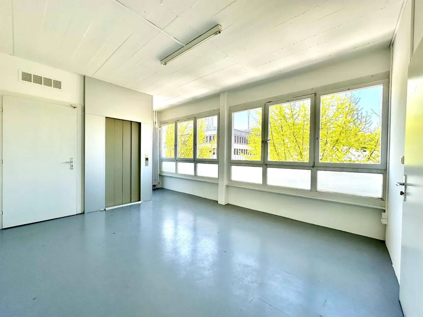 Büro 5 Zimmer - Foto 2 von 13