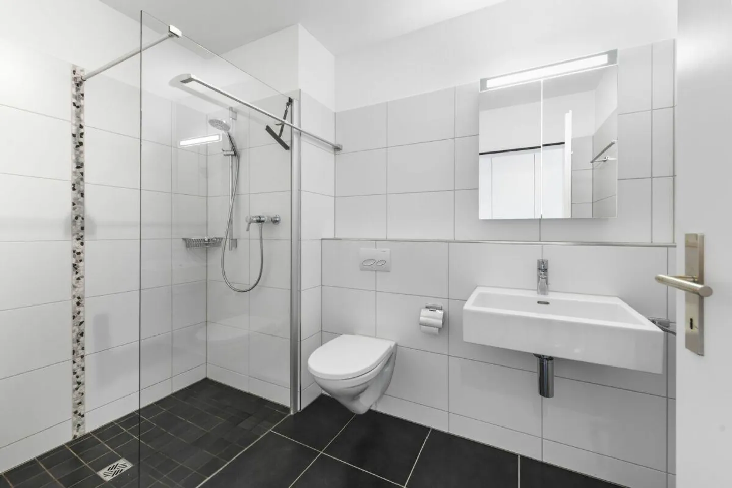 Minergie, modern comfort and attractive living with light, tranquility and... - Photo 15 of 20