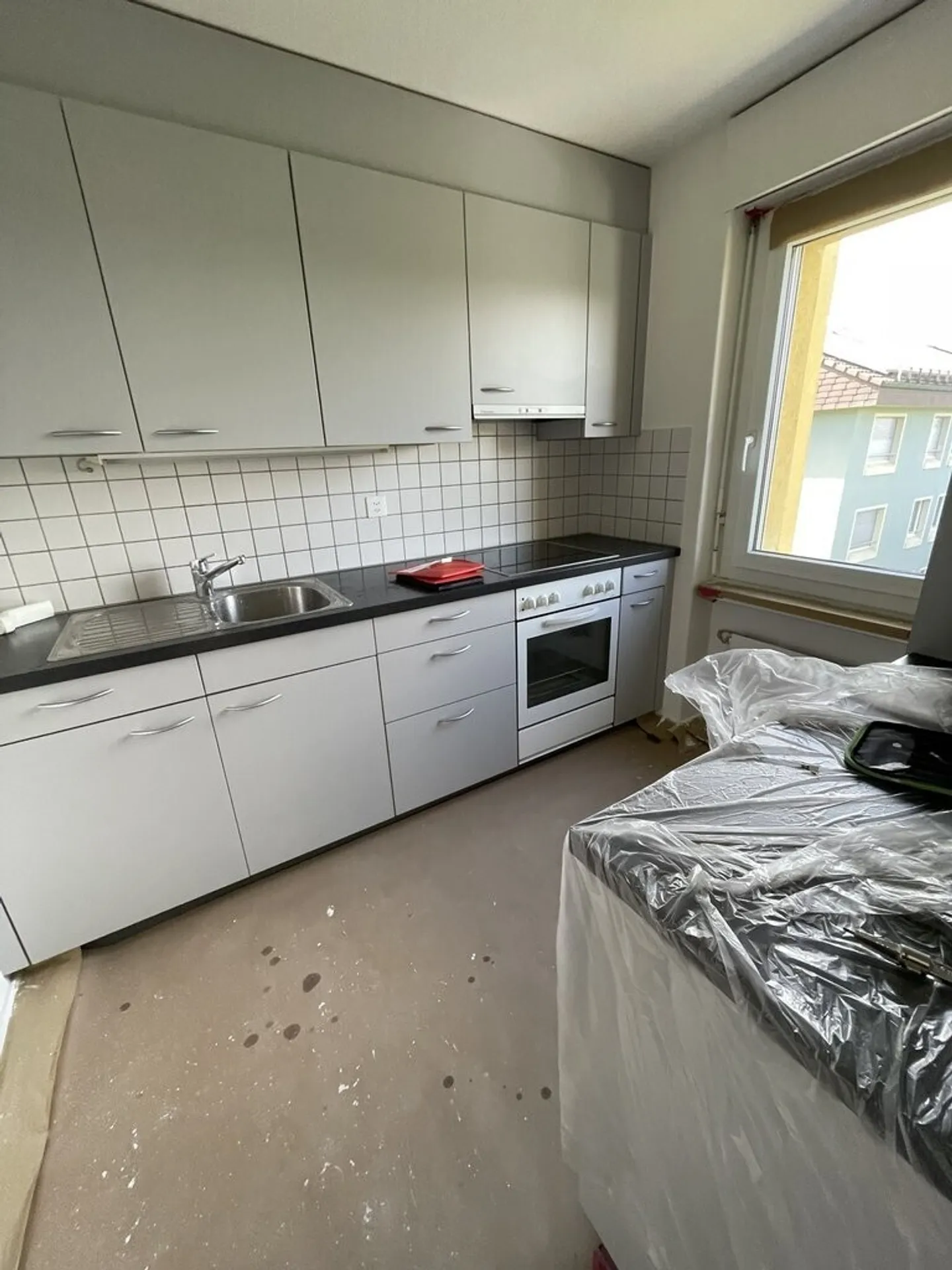 Vivere come nuovo: appartamento ristrutturato di 3,5 locali con vista spettacolare - Foto 2 di 8