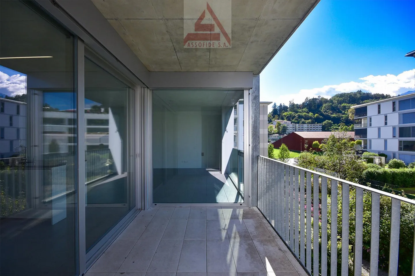 Luminoso appartamento di 3.5 locali / Helle 3.5 - Zimmerwohnung - Foto 2 di 6