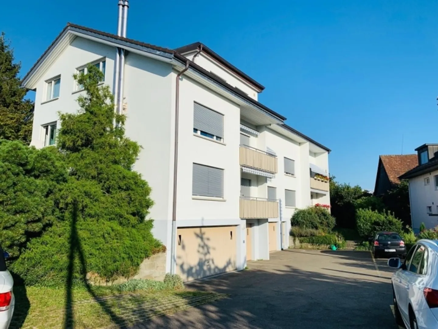 Sunny 1-room apartment in Nürensdorf - Photo 1 of 6