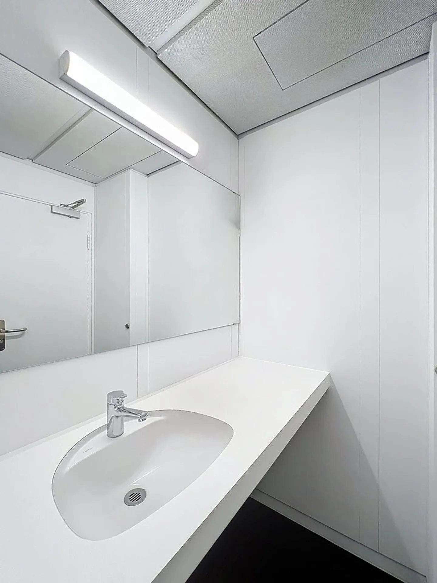 Renovierte Büros von 161 m2 im 5. Stock - Foto 5 von 6