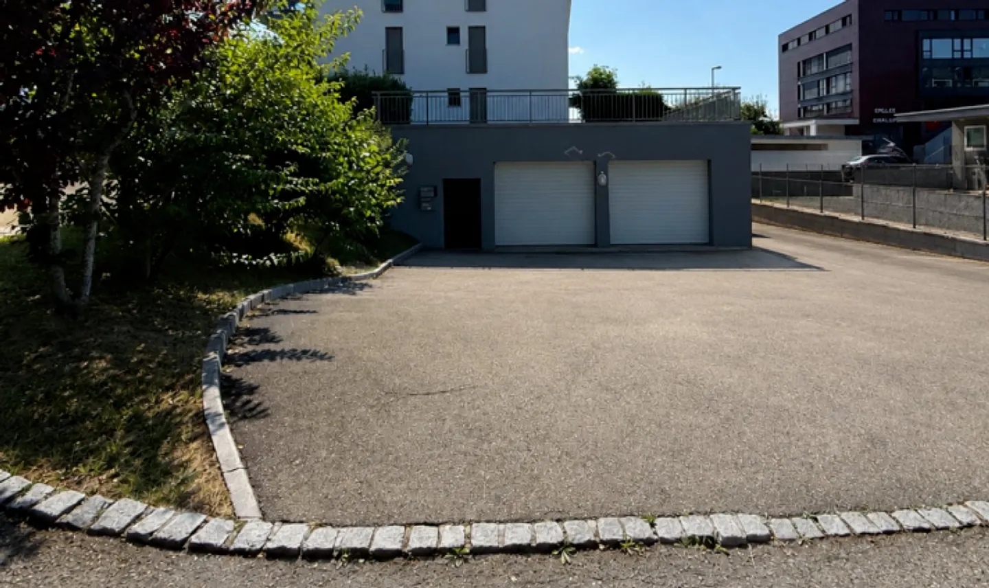 Spacious Commercial Space in Givisiez - Photo 6 of 7