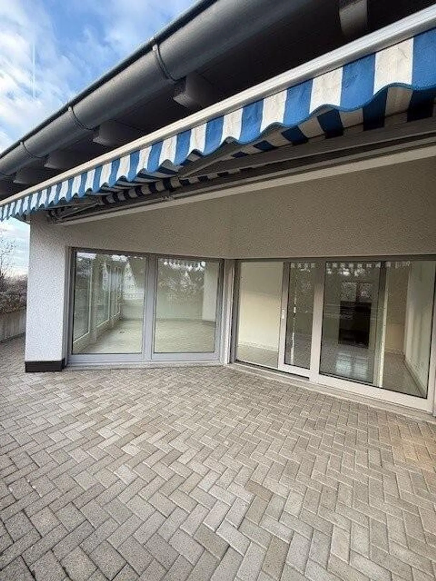 Appartement penthouse de haute qualité avec grande terrasse - Photo 8 sur 9