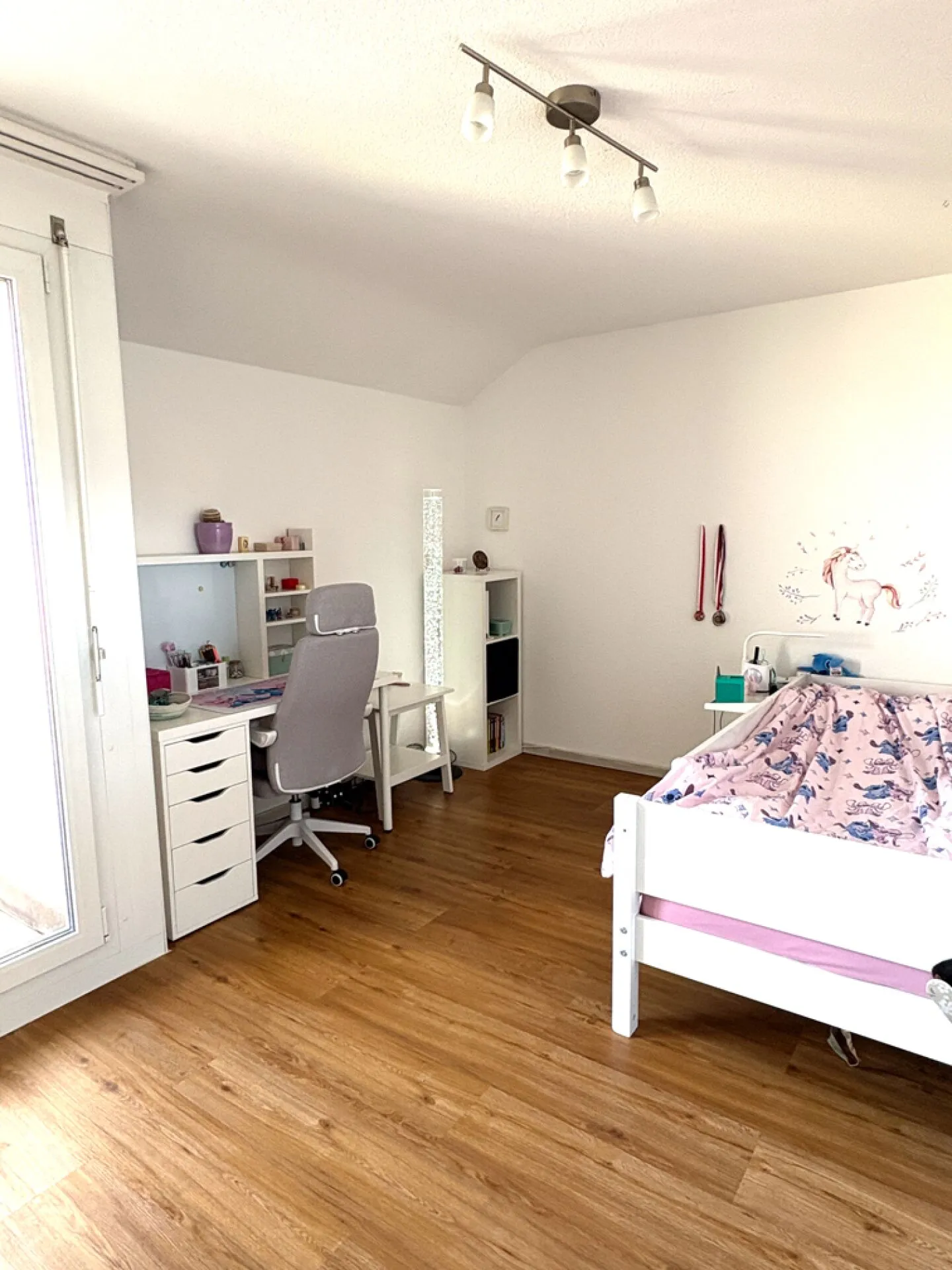 Grosszügige, helle 4.5 Zimmer- Attikawohnung mit Alpensicht - Foto 1 von 13