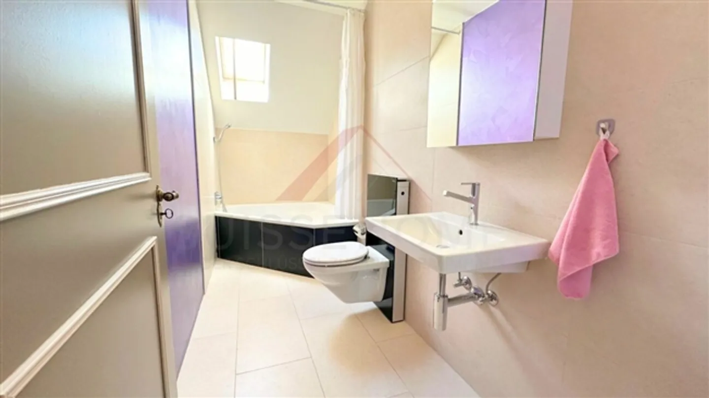 Magnifica maisonette di 200 m² con soppalco e fascino d'altri tempi - Foto 12 di 13