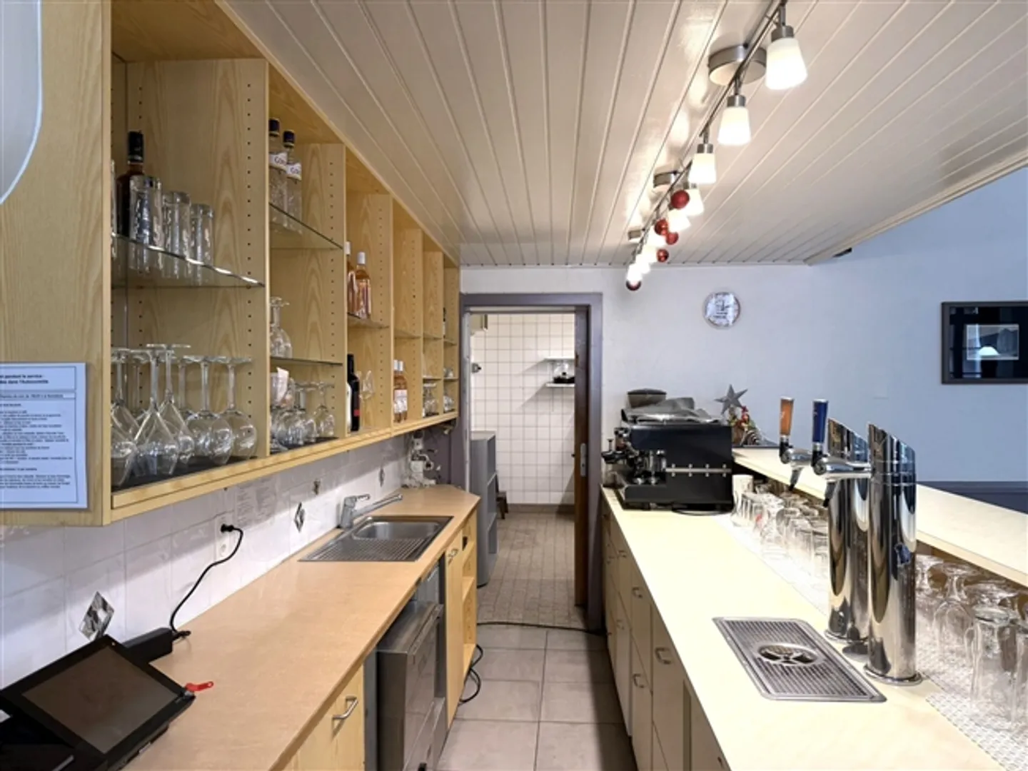 St-Imier, Ristorante con 56 posti a sedere, idealmente situato, pronto all'uso - Foto 4 di 7