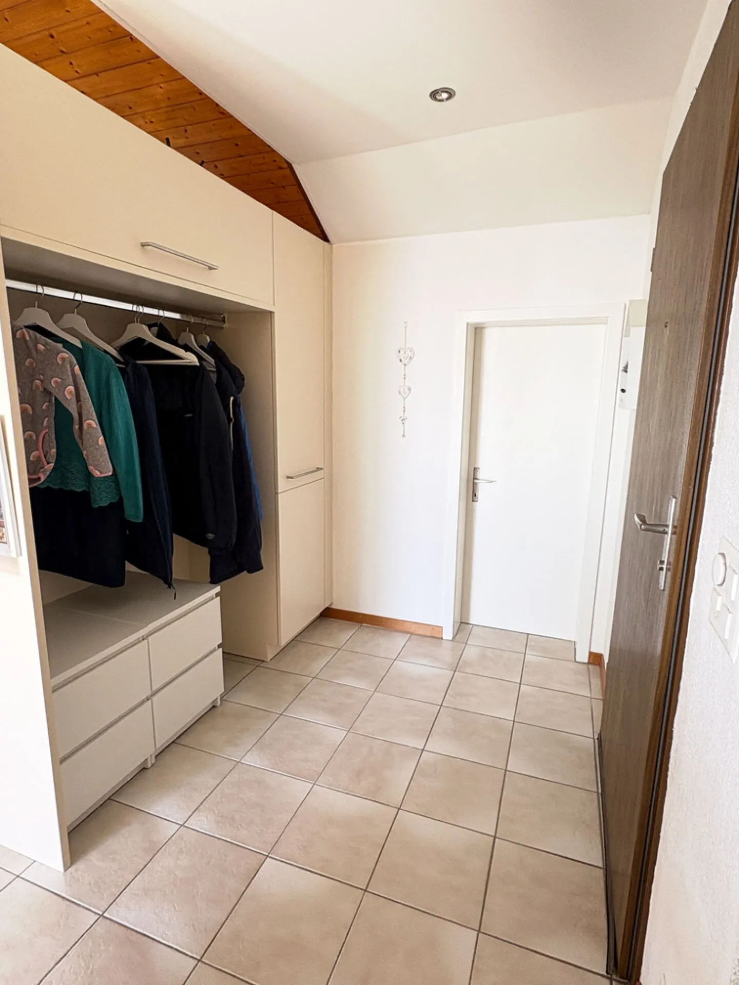 Grosszügige, helle 4.5 Zimmer- Attikawohnung mit Alpensicht - Foto 7 von 13