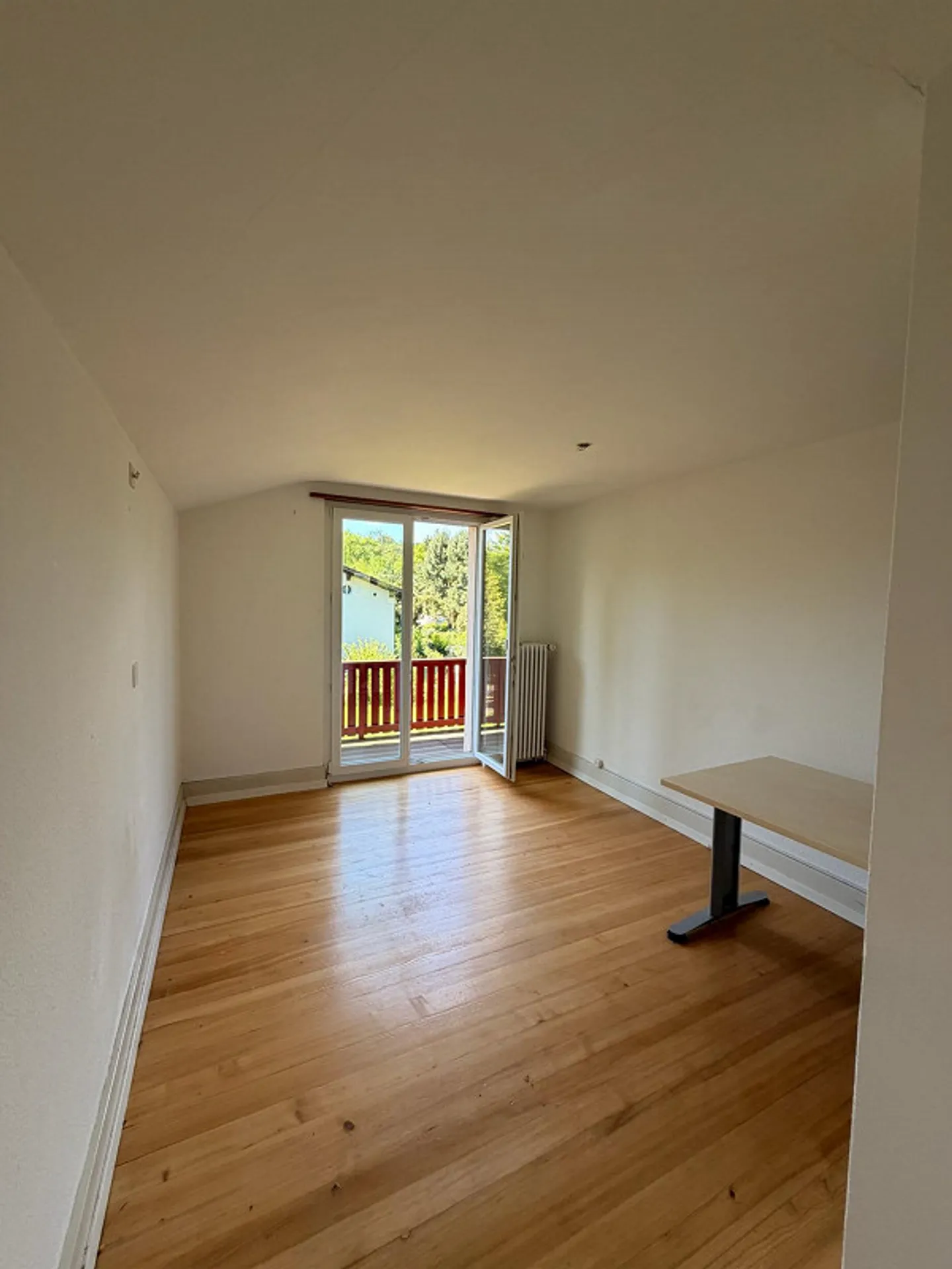 Detached single-family house with large garden in a sunny location - Photo 9 of 12