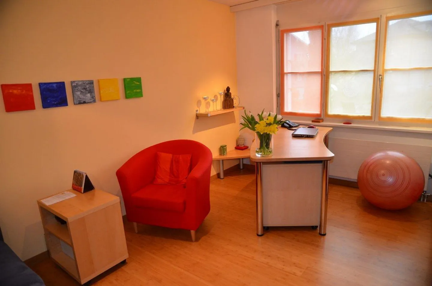 Charming 7.5-Room Townhouse with Garden in Uzwil - Photo 5 of 16