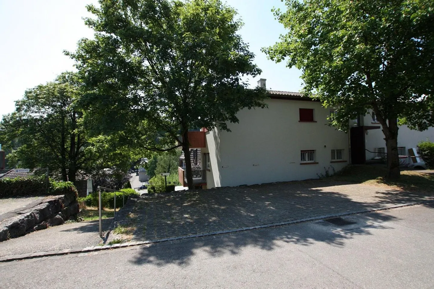 Outdoor parking for rent - Photo 2 of 2