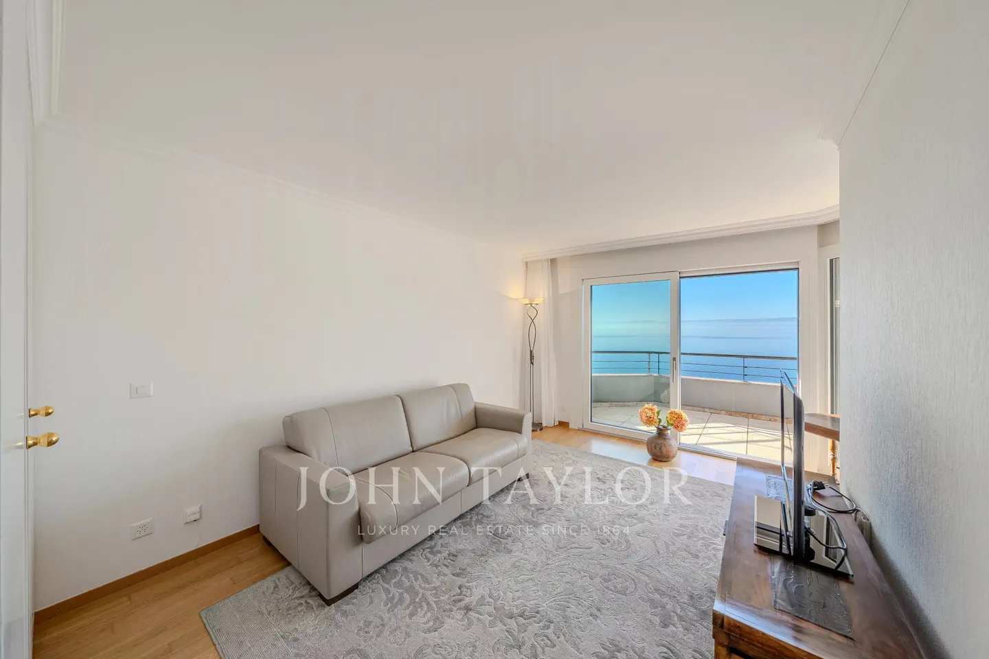 3,5-Zimmer-Wohnung in erster Reihe am See - Foto 3 von 12