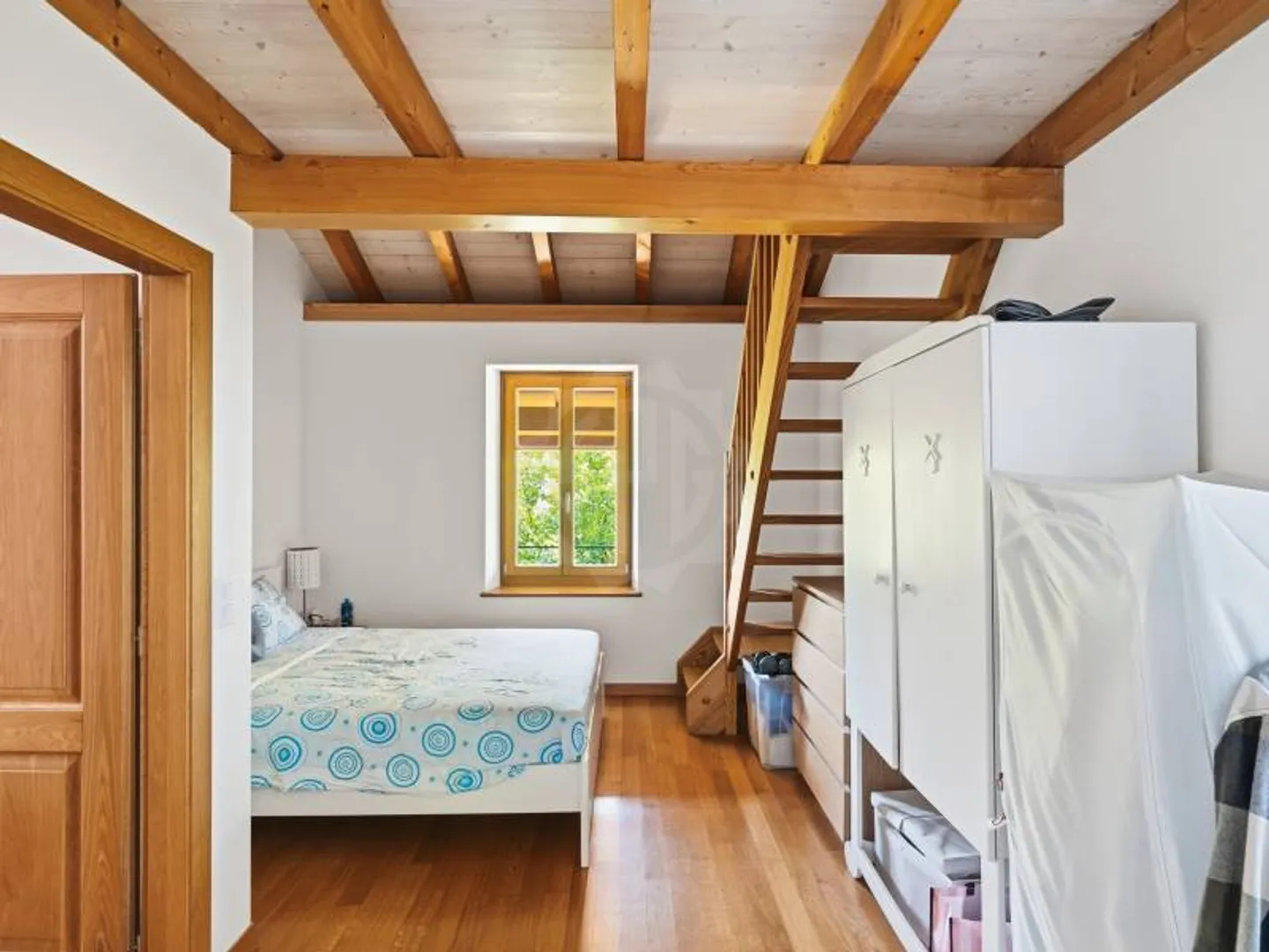 7-room house - Photo 4 of 11