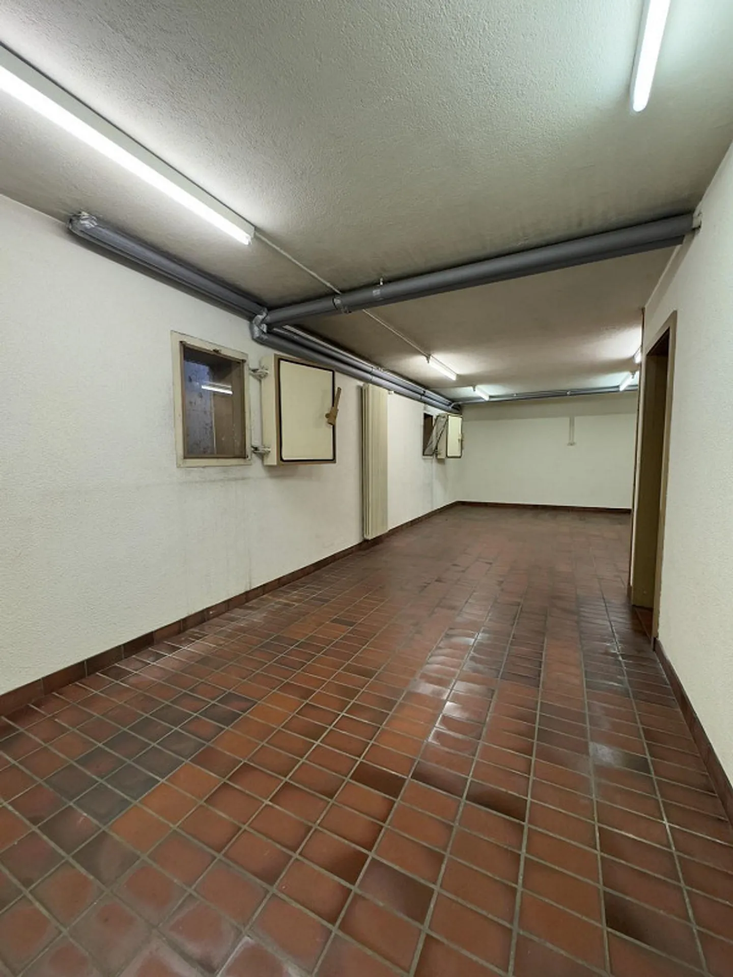 Espace de stockage au sous-sol - Photo 1 sur 4