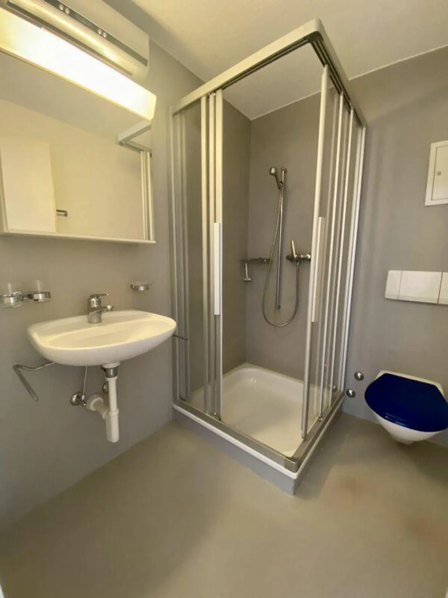 Charmante Dachwohnung - Foto 4 von 6