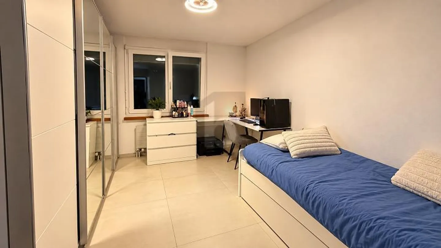 HIGH QUALITY WITH SPACIOUS BALCONY! - Photo 5 of 6