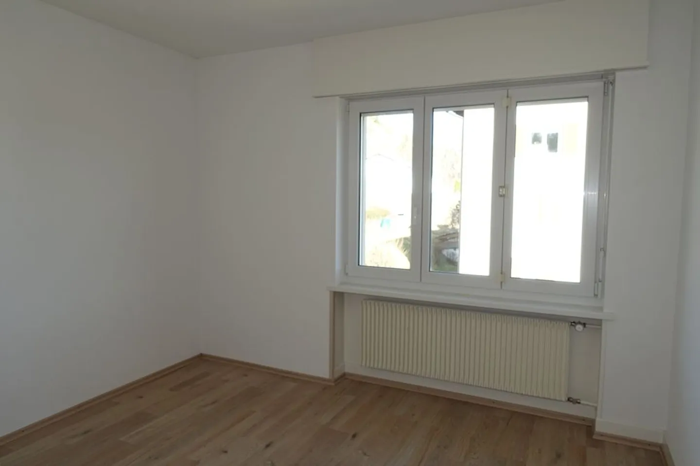 Tramelan - Bell'appartamento di 4 stanze al 1° piano - Foto 4 di 8