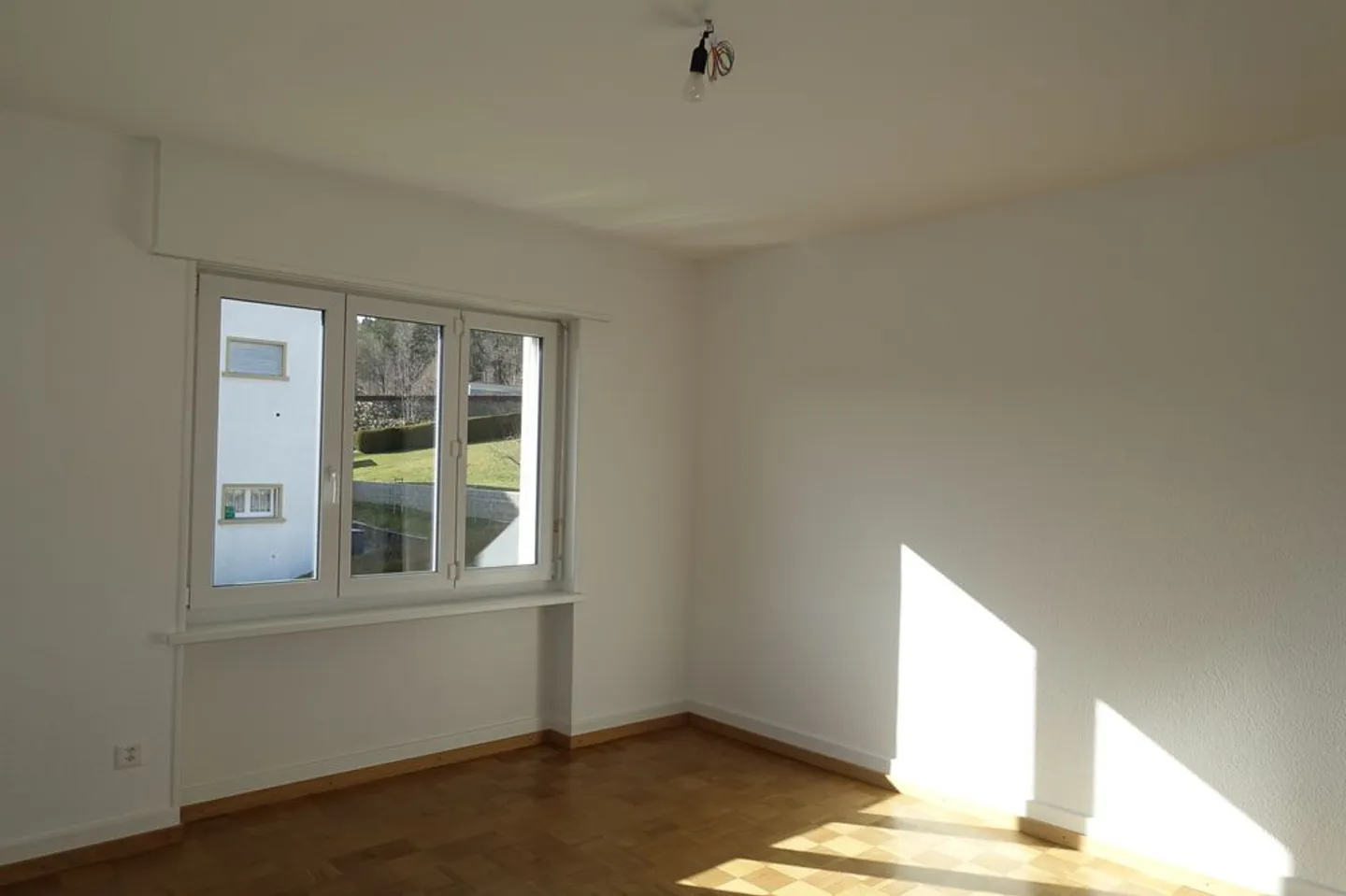 Tramelan - Bell'appartamento di 4 stanze al 1° piano - Foto 5 di 8