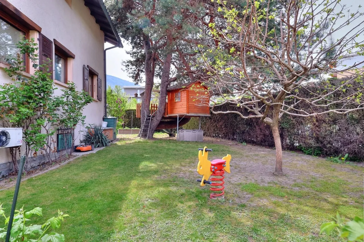 Sion | Villa individuale di carattere in un contesto verde - Foto 4 di 12