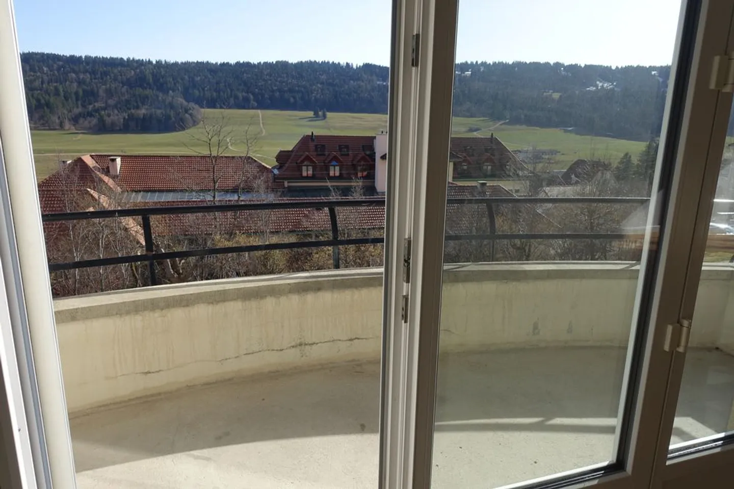 Tramelan - Bell'appartamento di 4 stanze al 1° piano - Foto 8 di 8