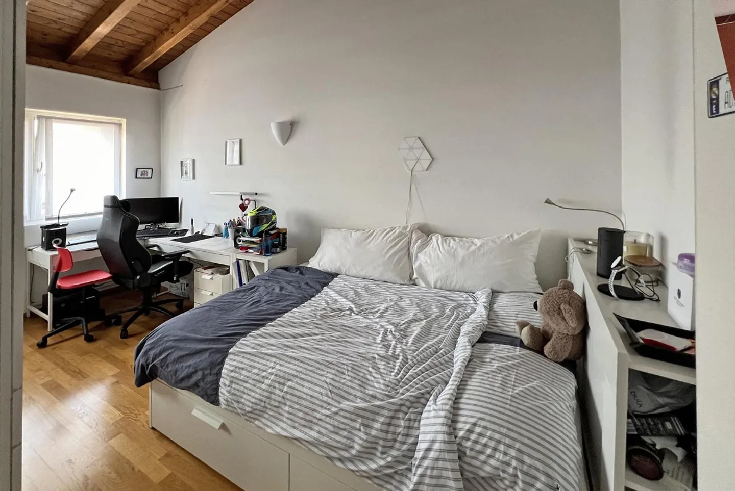 ENORMES UND HELLES DACHGESCHOSS 8.5 ZIMMER IN LAMONE - Foto 7 von 10