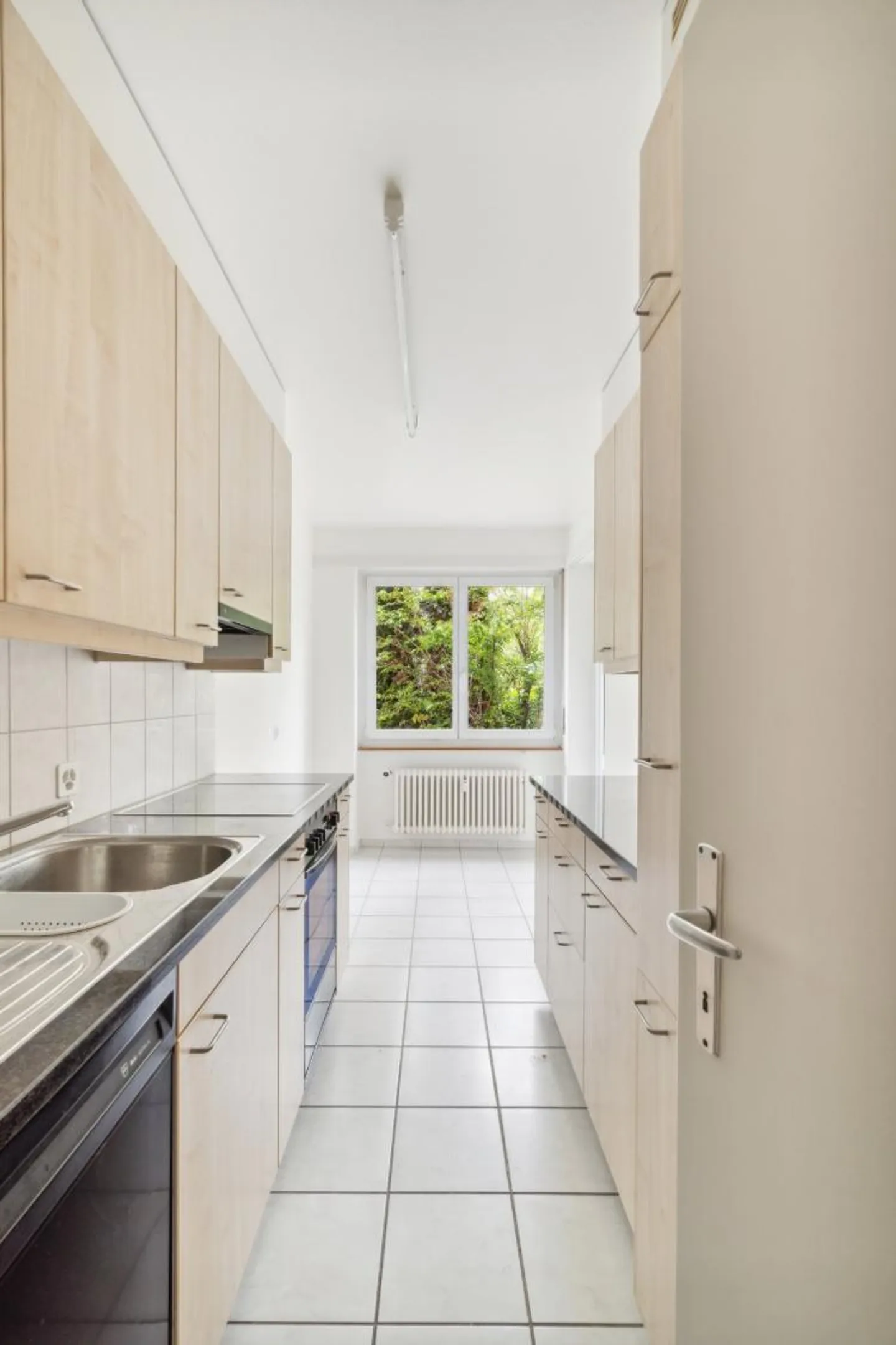 Friendly bright apartment in Riehen - Photo 2 of 5