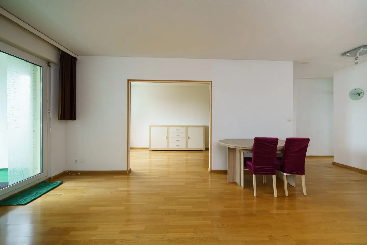 4.0-room apartment with a parking space (+CHF 35,000.00) - Photo 7 of 17