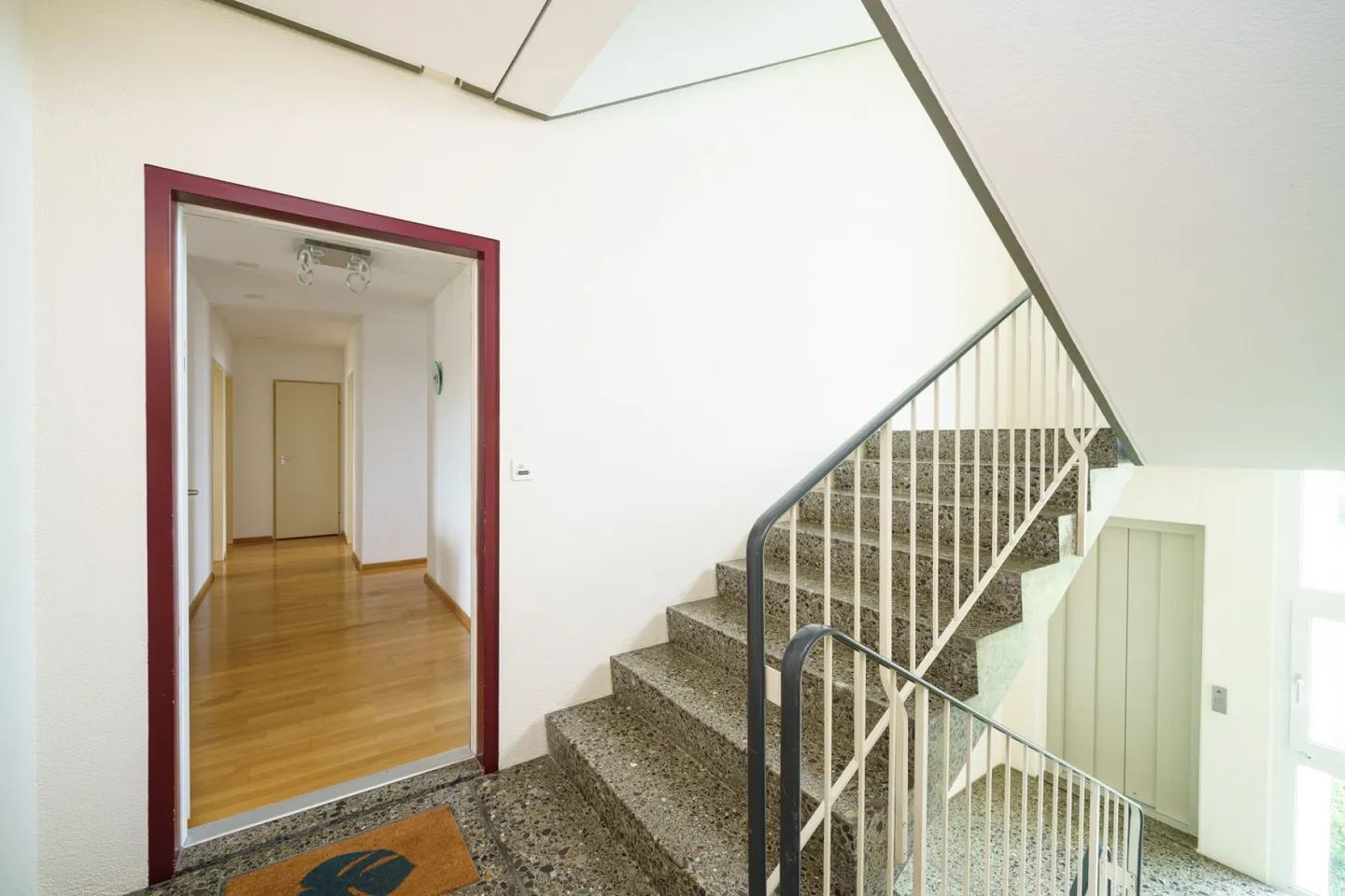 4.0-room apartment with a parking space (+CHF 35,000.00) - Photo 4 of 17