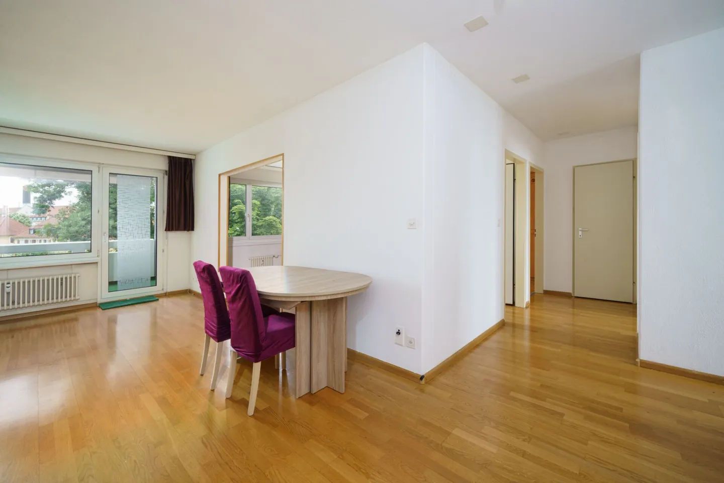 4.0-room apartment with a parking space (+CHF 35,000.00) - Photo 5 of 17