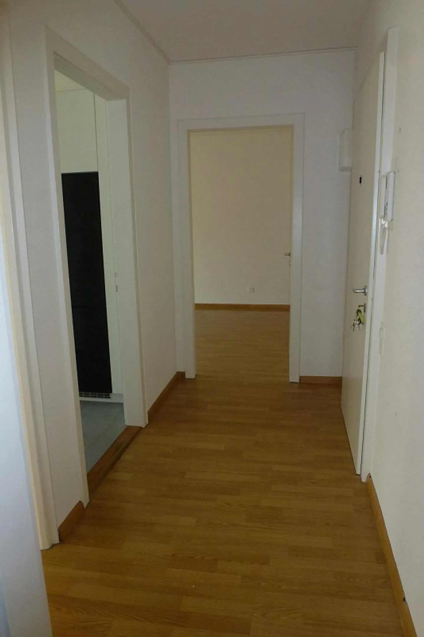 Charmante appartement 2 pièces avec balcon dans le quartier populaire de Neubad - Photo 6 sur 7