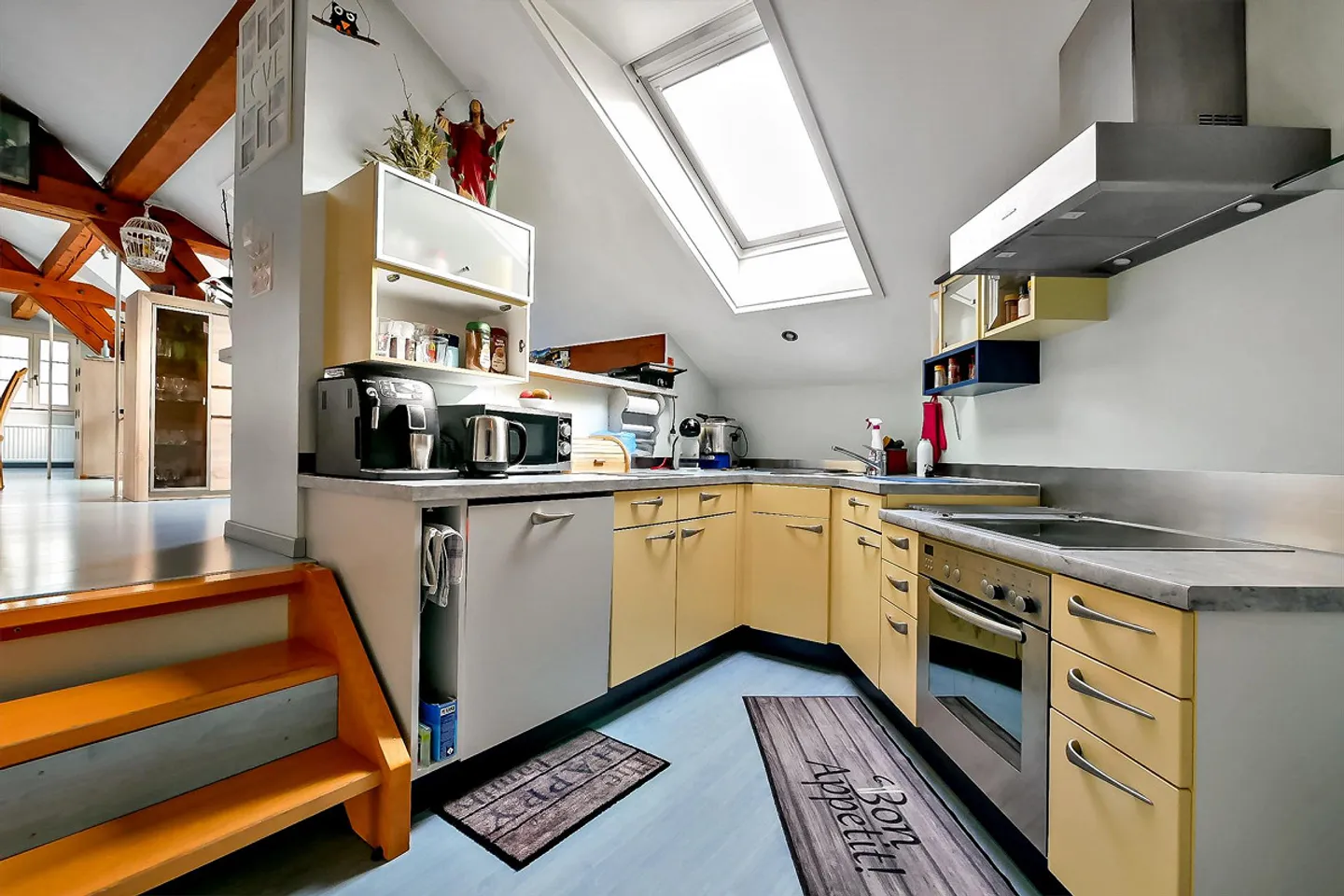 Edificio residenziale con ristorante - Foto 7 di 7