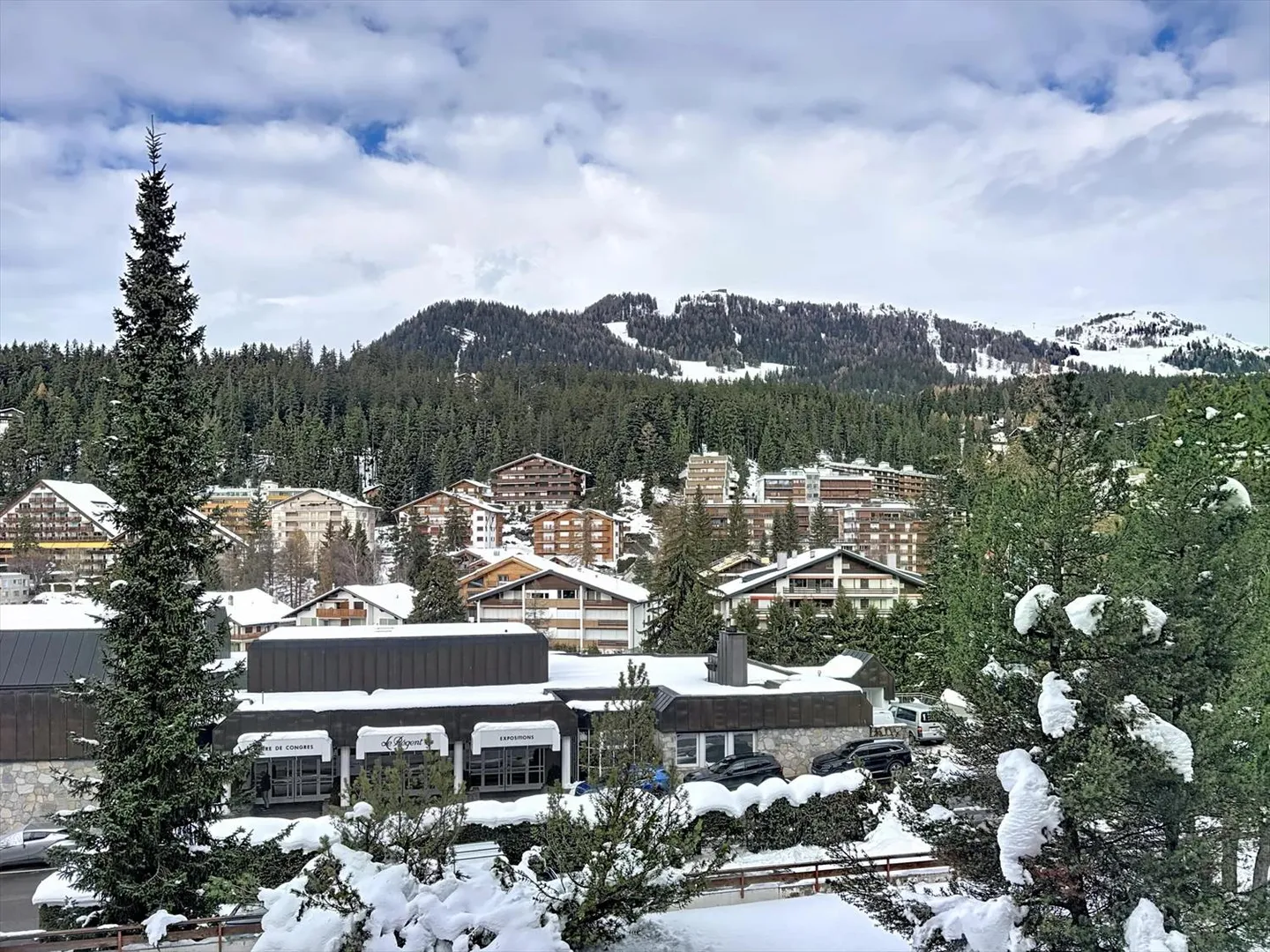 3.5 Room Apartment with Golf View - Photo 1 of 12