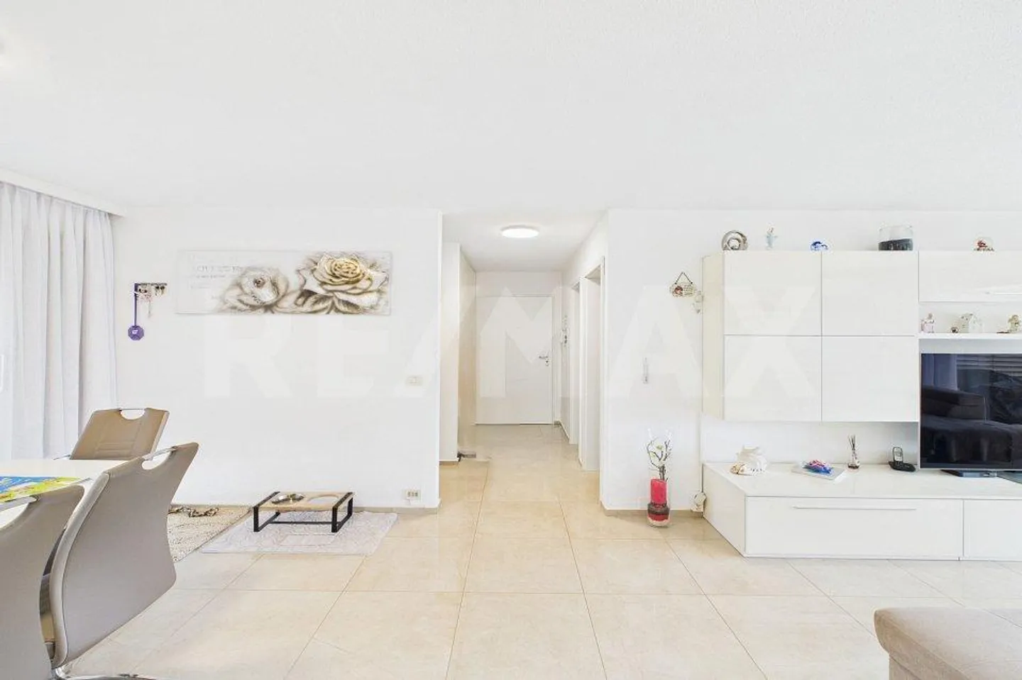 Appartement confortable de 4 ½ pièces avec deux balcons et plusieurs places de parking - Photo 9 sur 13