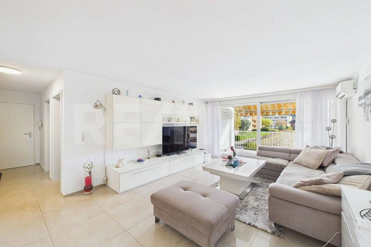 Appartement confortable de 4 ½ pièces avec deux balcons et plusieurs places de parking - Photo 13 sur 13