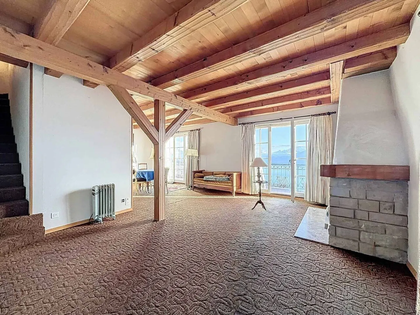 Villa bucolica con vista mozzafiato sul lago e sulle montagne - Foto 4 di 11