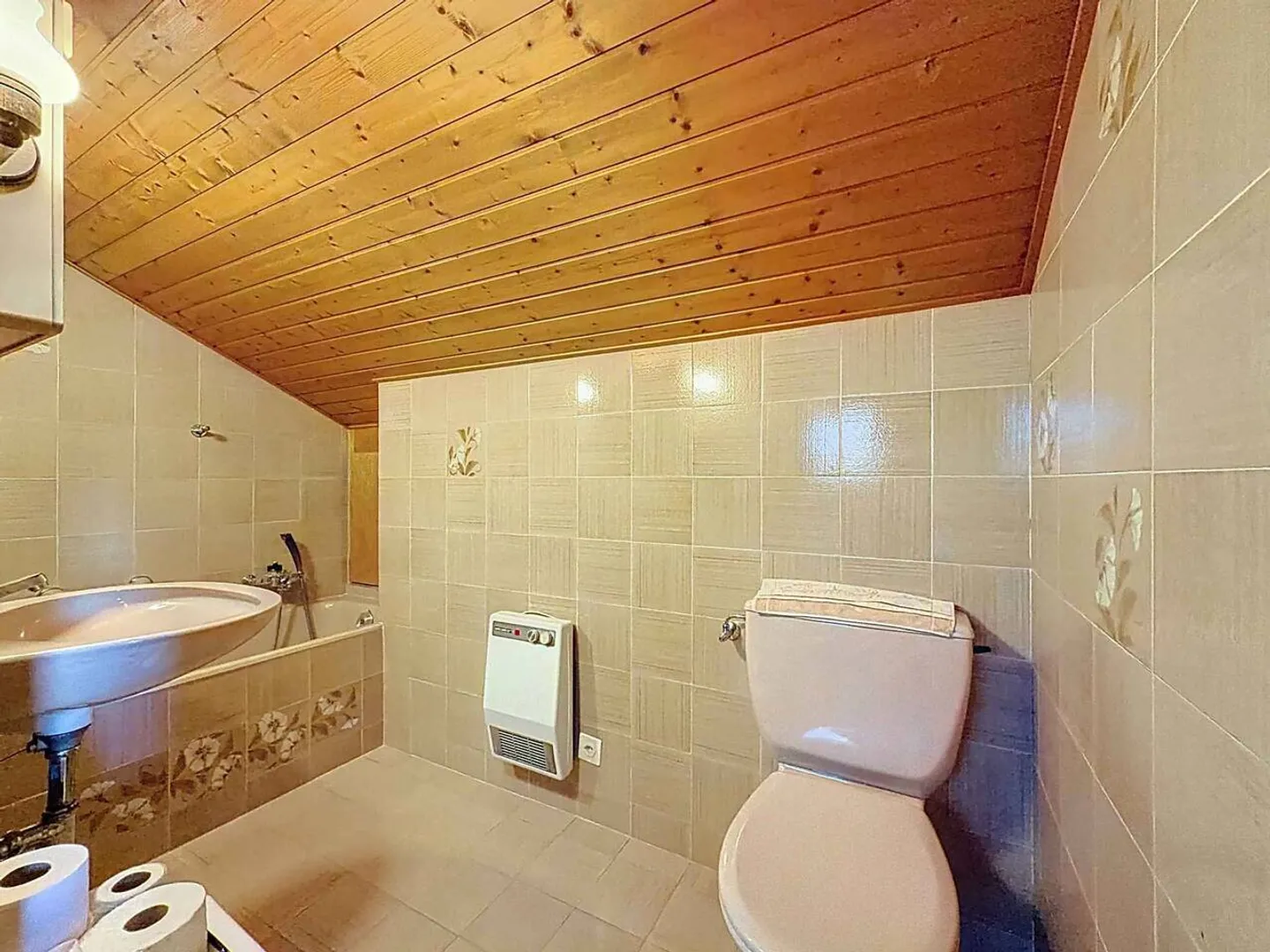 Villa bucolica con vista mozzafiato sul lago e sulle montagne - Foto 9 di 11