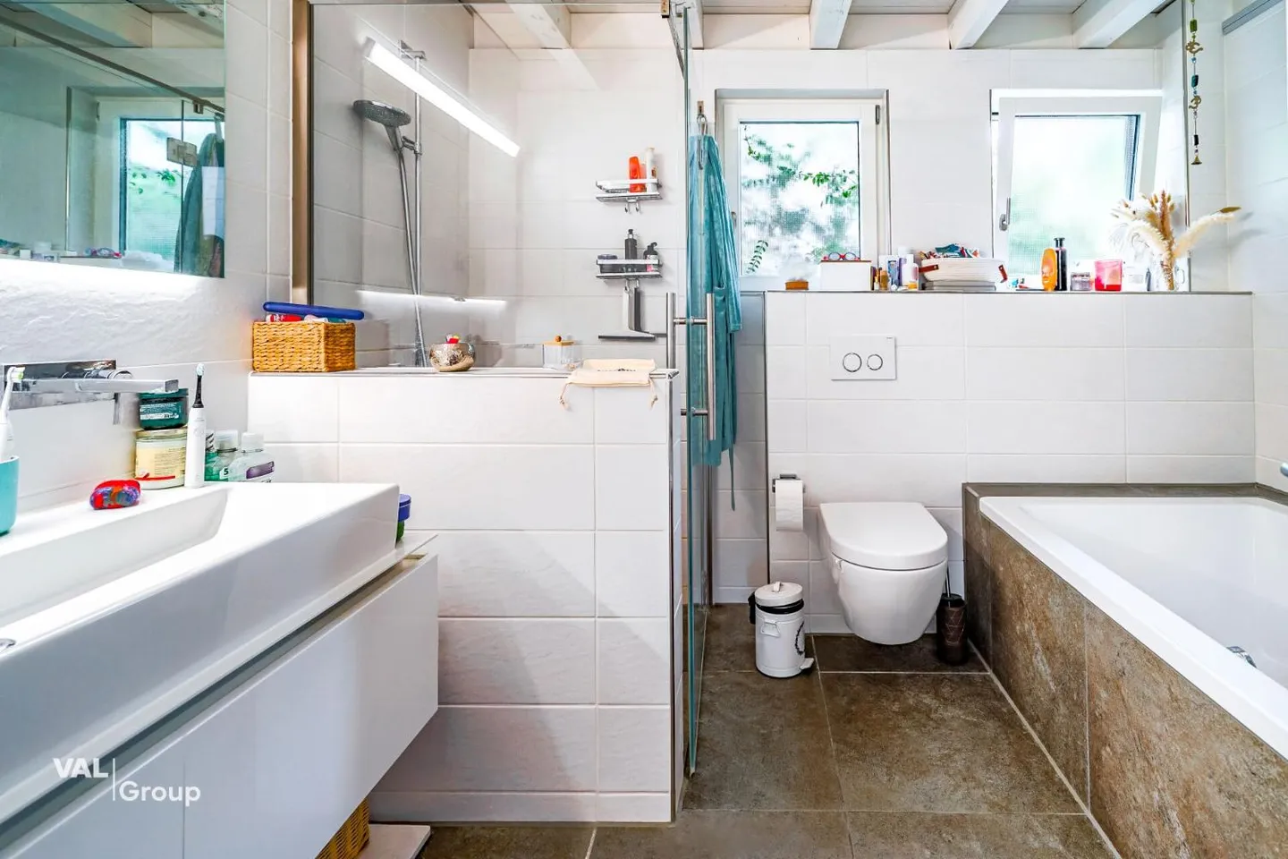 Casa a schiera affascinante a Wetzikon con un'offerta di spazio eccezionale - Foto 6 di 12