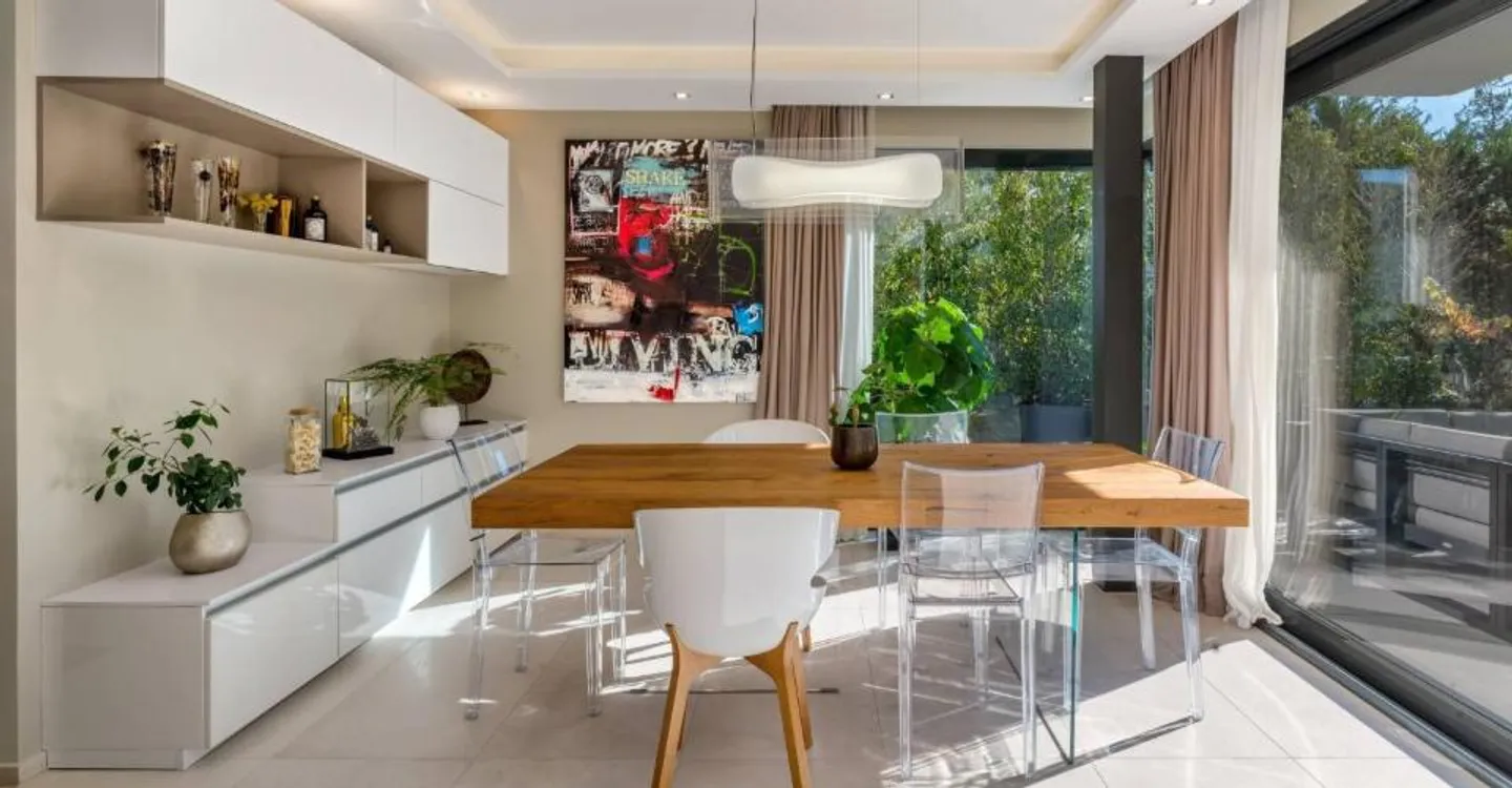 Superb contemporary villa of very high quality, Minergie. Exclusively! - Photo 3 of 13