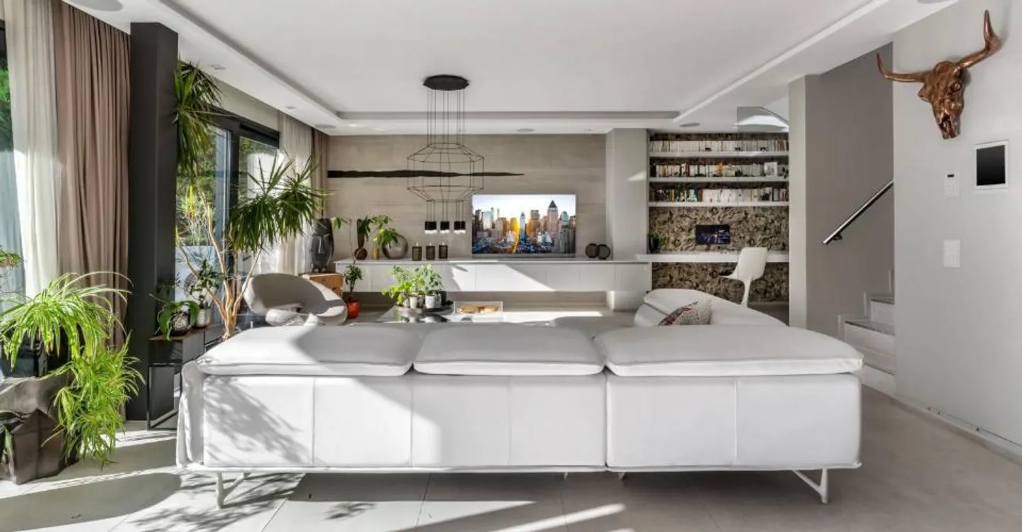 Superb contemporary villa of very high quality, Minergie. Exclusively! - Photo 4 of 13