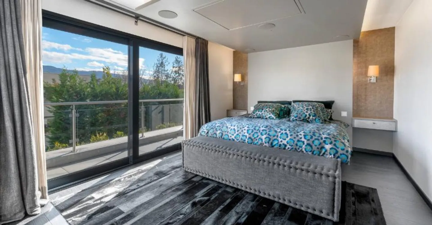 Superb contemporary villa of very high quality, Minergie. Exclusively! - Photo 6 of 13