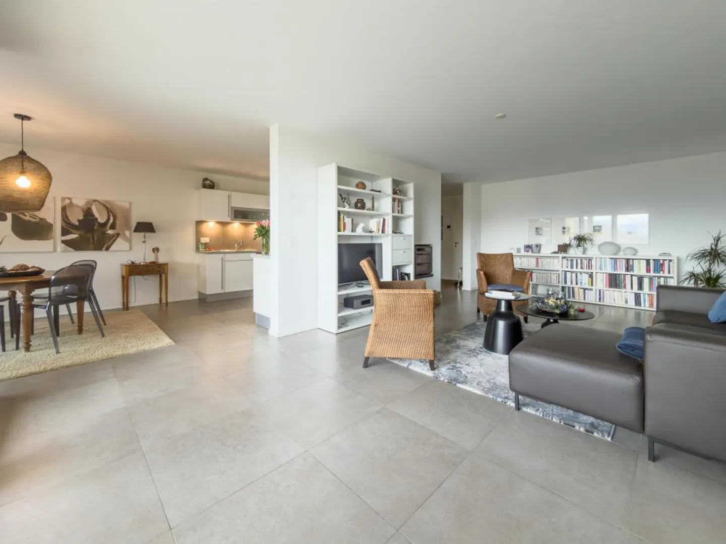 City center lake and castle view - Photo 3 of 4