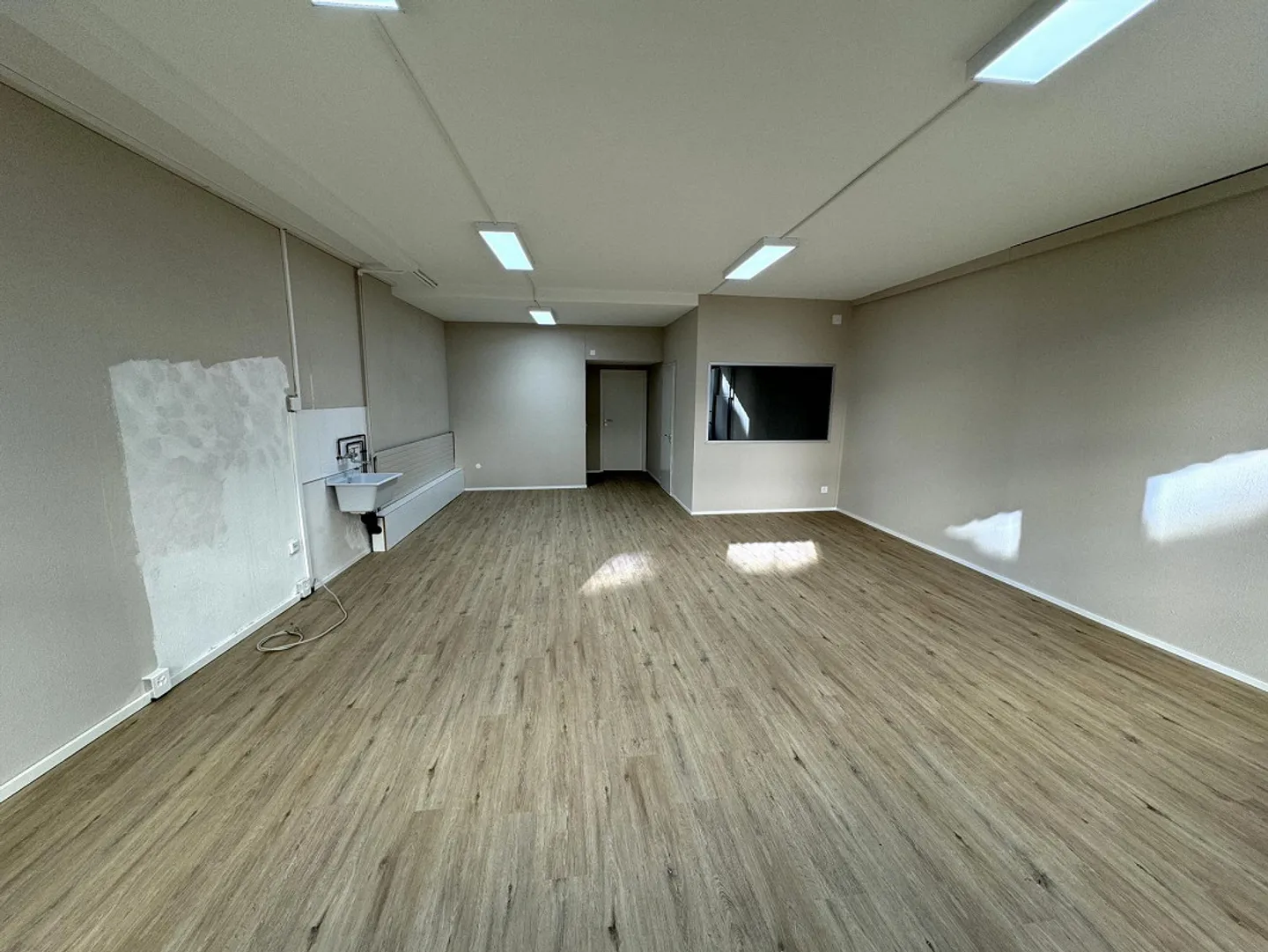 Charming Retail Space in the Old Town - Photo 3 of 10