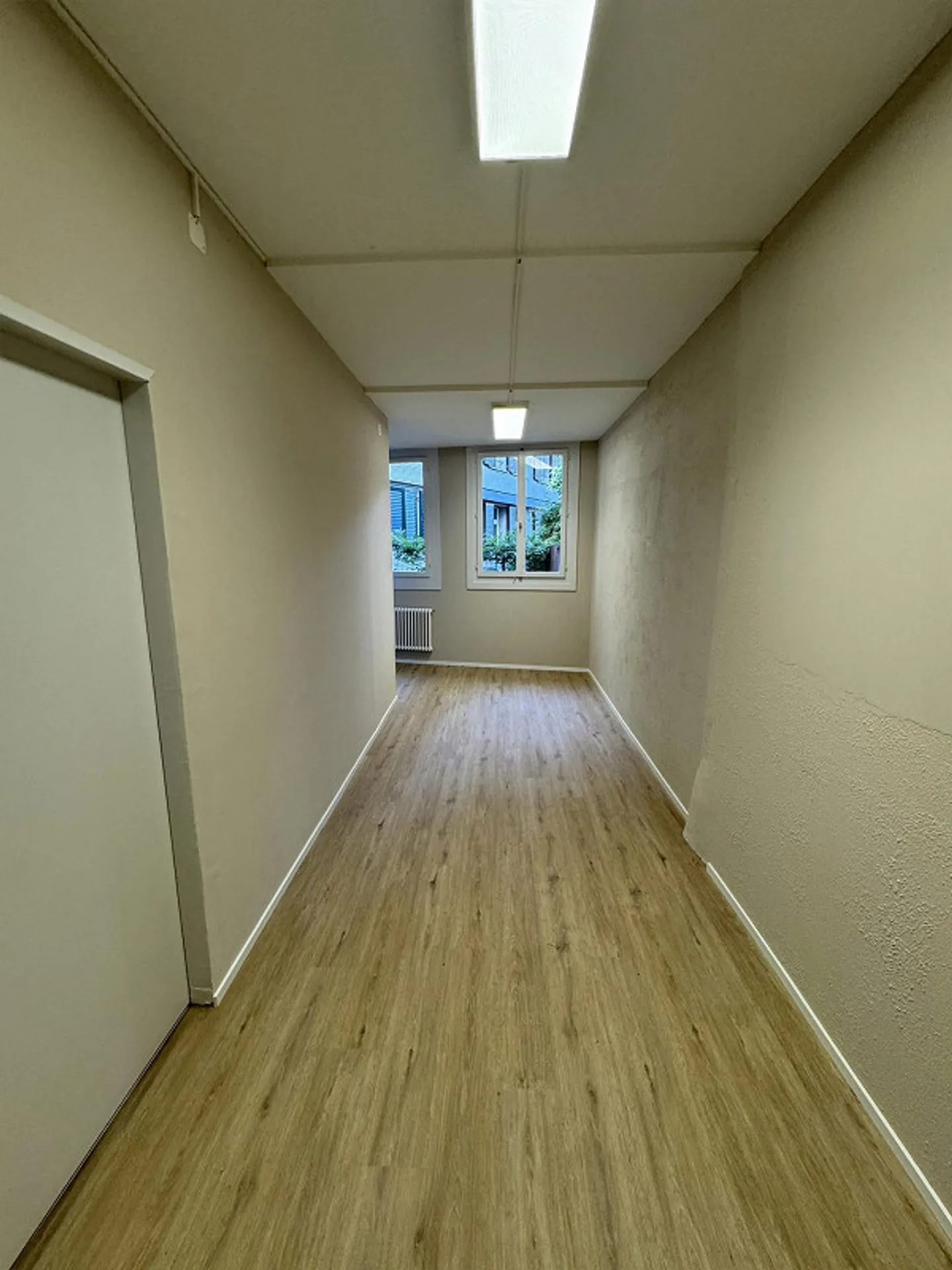 Charming Retail Space in the Old Town - Photo 5 of 10