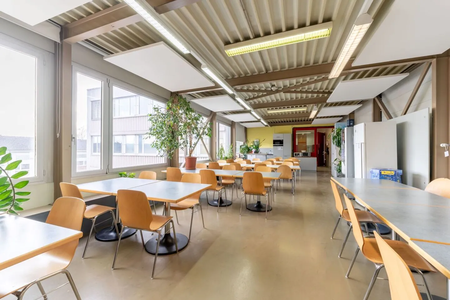 Ampia area industriale e commerciale con usi diversi... - Foto 6 di 8