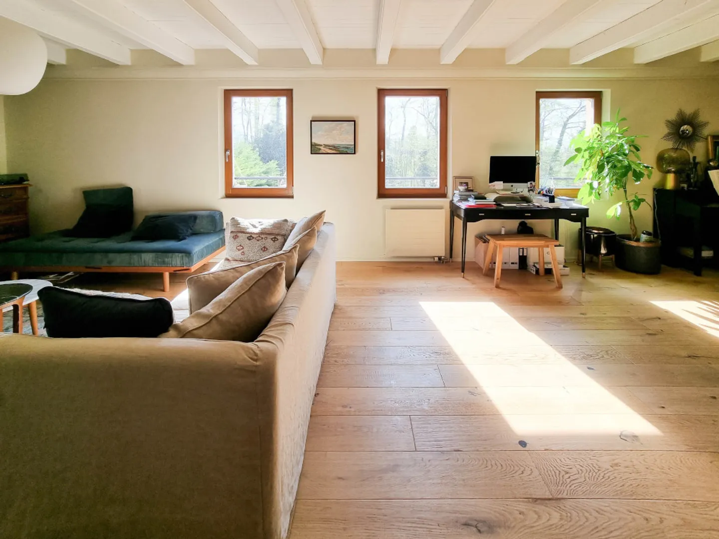 In vendita 
– Elegante duplex ristrutturato con giardino privato a Presinge - Foto 4 di 11